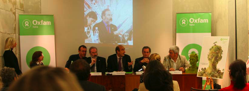 Francesco Petrelli e Jeremy Hobbs durante la conferenza di lancio di Oxfam Italia, Milano. Credits:Demostenes Uscamayta/OxfamItalia Francesco Petrelli e Jeremy Hobbs durante la conferenza di lancio di Oxfam Italia, Milano. Credits:Demostenes Uscamayta/OxfamItalia