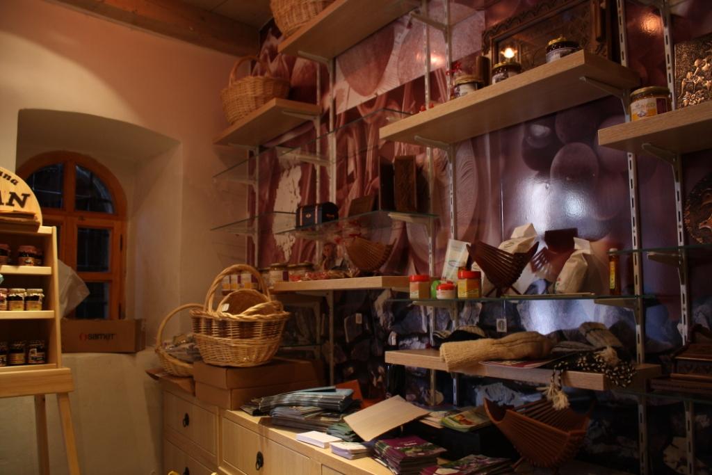 All'interno del negozio di Mostar. Credits: OxfamItalia All'interno del negozio di Mostar. Credits: OxfamItalia