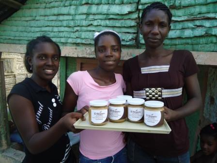 L'impresa La fortuna impiega 10 donne; grazie a loro 500 bambini denutriti hanno migliorato le loro condizioni di salute. Credits: Gabriele Regio/OxfamItalia L'impresa La fortuna impiega 10 donne; grazie a loro 500 bambini denutriti hanno migliorato le loro condizioni di salute. Credits: Gabriele Regio/OxfamItalia