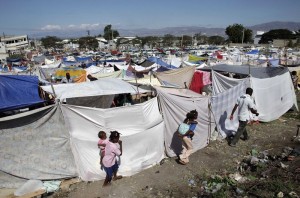I disordini aggravano le condizioni di vita nei campi per sfollati. Credits: Reuters/Jorge Silva