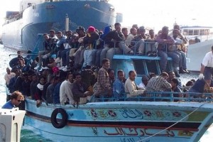 Continuano gli sbarchi dei profughi libici a Lampedusa.