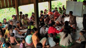 Cambogia. Il progetto di Oxfam Italia dà ai consiglieri comunali competenze amministrative, gestionali e ambientali. Credits: OxfamItalia