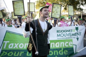 Manifestazione a favore della Robin Hood Tax in Francia Sostieni la campagna!