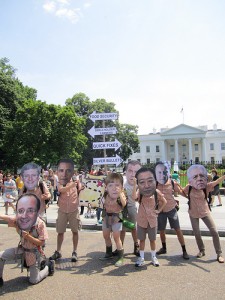 Azione dimostrativa di Oxfam davanti alla Casa Bianca