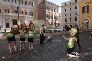 Europei di calcio ... sarà goal contro le lobby finanziarie? Tassa sulle transazioni finanziarie. Una rete a lungo agognata!