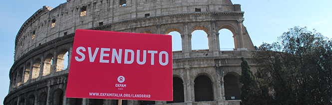 Stunt contro il land grabbing a Roma