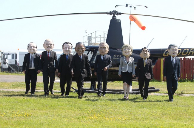 Le Big Heads di Oxfam arrivano al G8 in Irlanda del Nord (credit: Jonathan Porter / Oxfam)