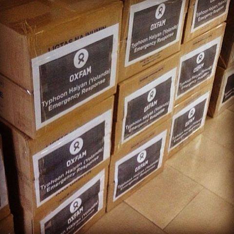 Le scatole, in partenza per Tacloban (Filippine) contengono strumenti per purificare l'acqua Le scatole, in partenza per Tacloban (Filippine) contengono strumenti per purificare l'acqua