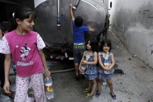 Un punto di distribuzione dell'acqua di Oxfam Un punto di distribuzione dell'acqua di Oxfam