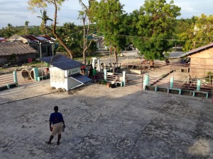 La Off grid box nella Central School of Santa Fe (Isola di Bantayan)