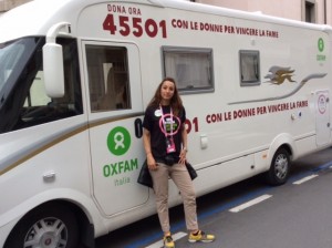 Il camper Laika alla tappa di Foligno del Giro d'Italia con Elisa Di Francisca Il camper Laika alla tappa di Foligno del Giro d'Italia 2014