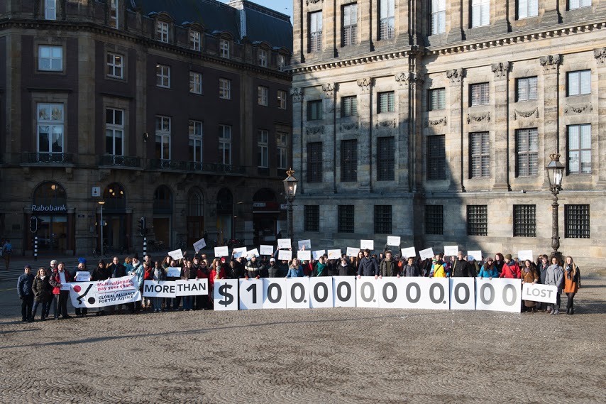Attisti in piazza ad Amsterdam - credit Tom Janssen