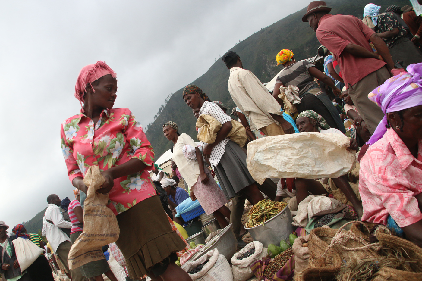Donna haitiana al mercato