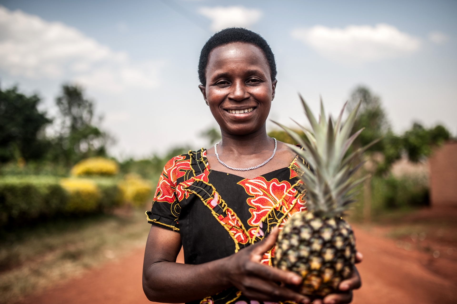 Rwanda, Leocadie, coltivatrice di ananas