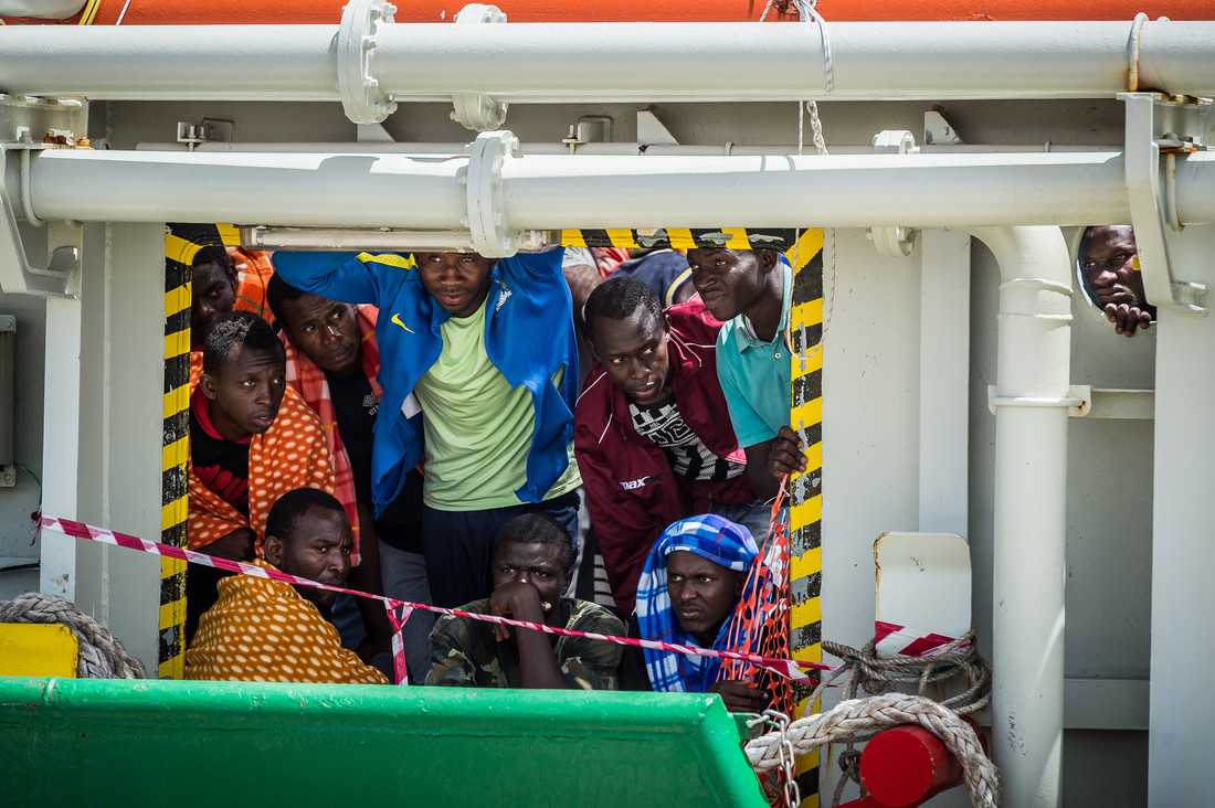 L'Europa sceglie di delegare il controllo delle frontiere ai paesi del Nord Africa, ma sono oltre 700 i morti nel Mediterraneo dall'inizio dell'anno.