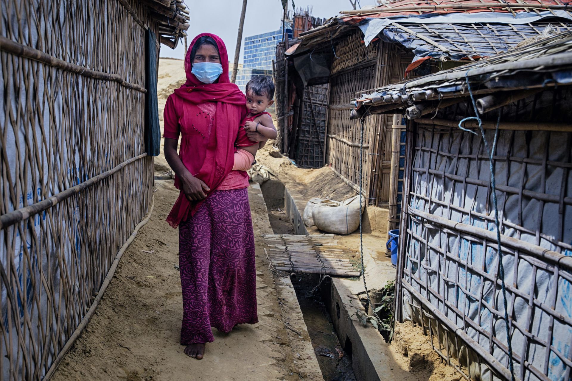 Aiuta i più fragili portando acqua pulita