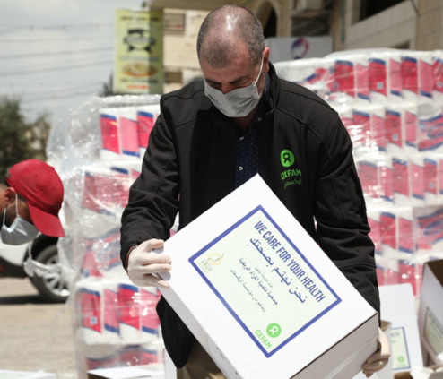 Solo il 4% della popolazione palestinese ha accesso ad acqua potabile gestita attraverso il sistema idrico pubblico. Solo il 4% della popolazione palestinese ha accesso ad acqua potabile gestita attraverso il sistema idrico pubblico.