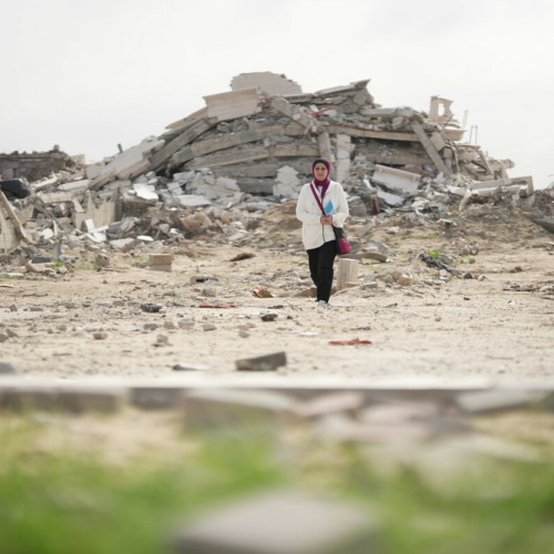 A GAZA LE DONNE CONTINUANO A LOTTARE PER LA SOPRAVVIVENZA NELLA GIORNATA INTERNAZIONALE DELLA DONNA