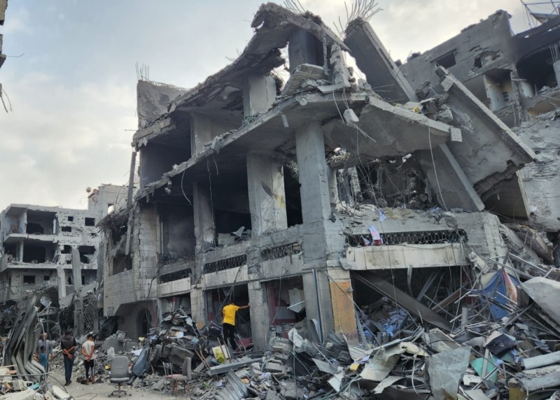 A Gaza i bombardamenti distruggono ogni cosa