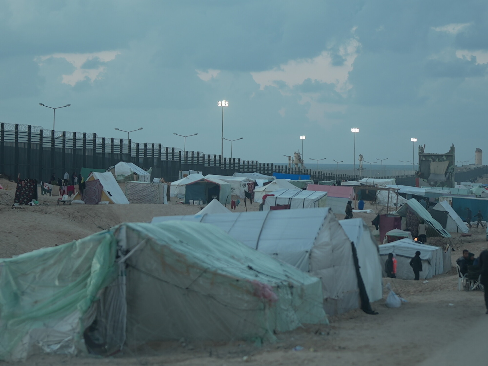 Nonostante le enormi sfide, Oxfam è accanto alla popolazione di Gaza fornendo cibo e acqua. Foto: Alef Multimedia/ Oxfam