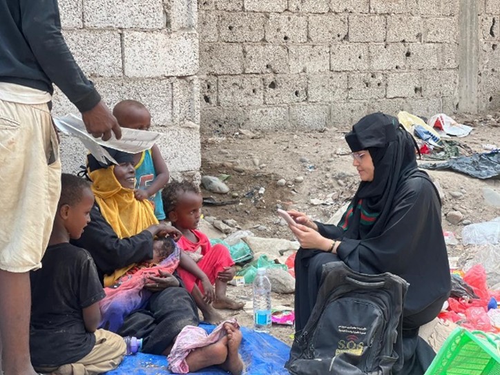 Questionnaire distribution and interviews with migrants and refugees in Dar Saad District – Al-Basateen.