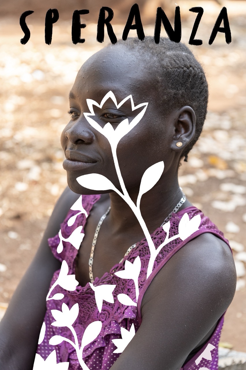 Un ritratto di Nyabeel 28 anni nell' insediamento per sfollati sudsudanesi di Jewi, a Gambella, in Etiopia.
