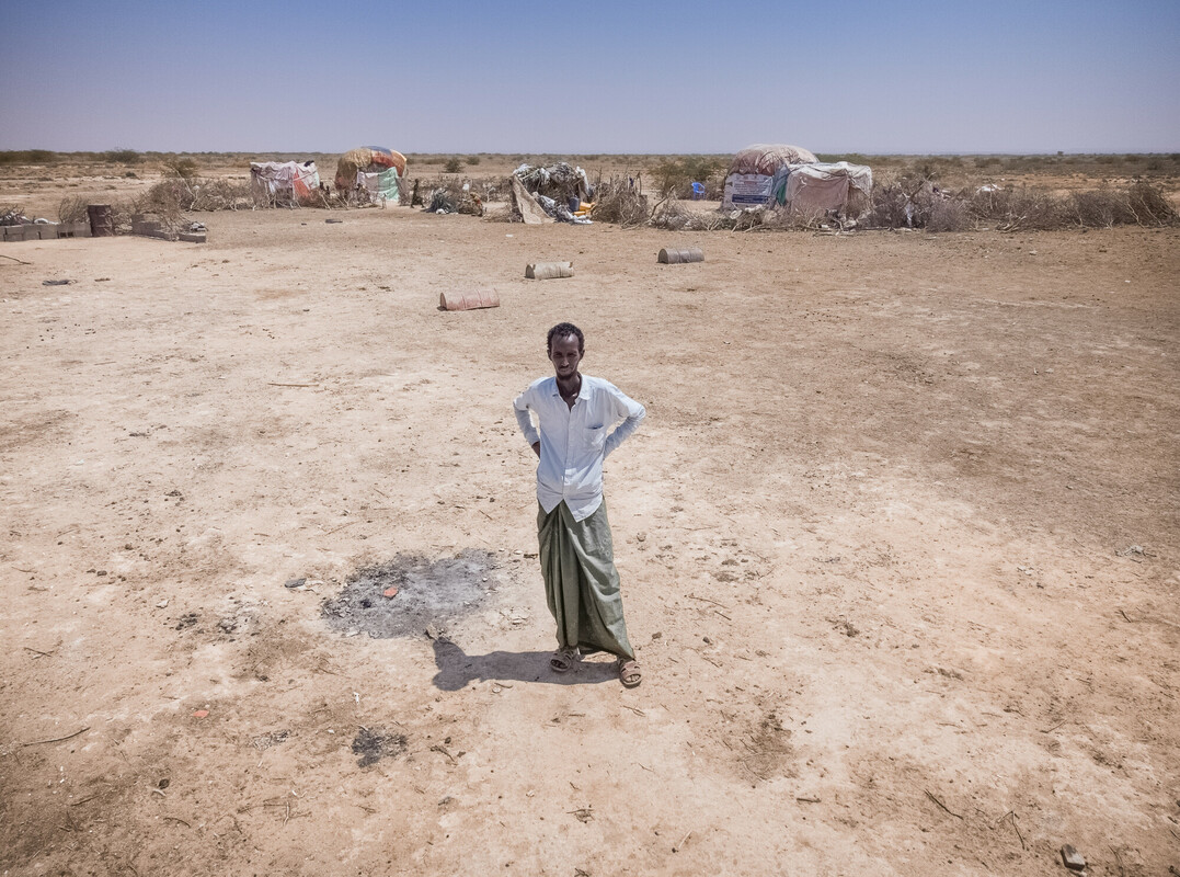Somalia. Le conseguenze della crisi climatica impattano gravemente su pastori e agricoltori, vittime di siccità e alluvioni sempre più frequenti e imprevedibili.