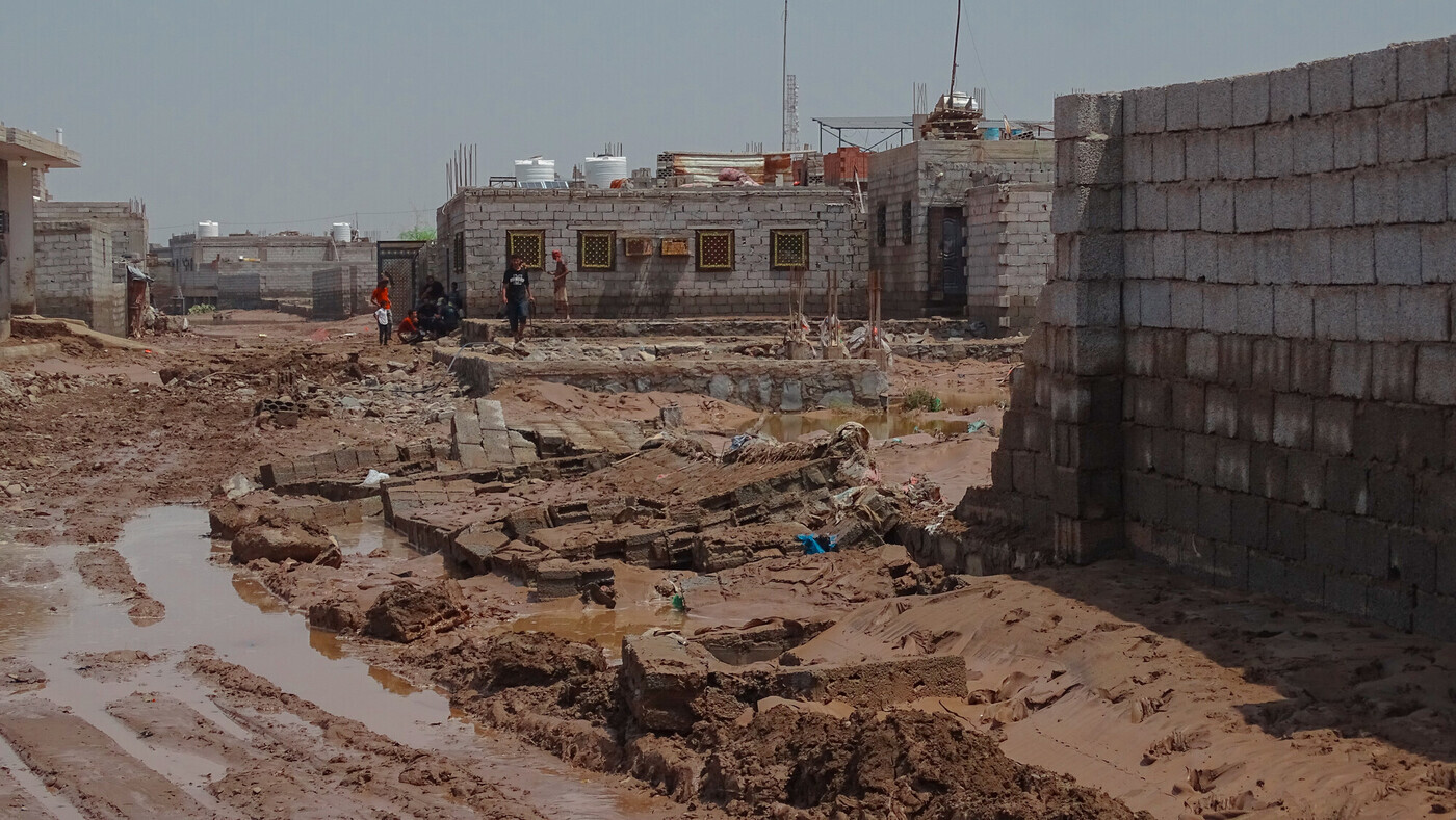 Gli effetti dell’alluvione nei centri abitati in Yemen