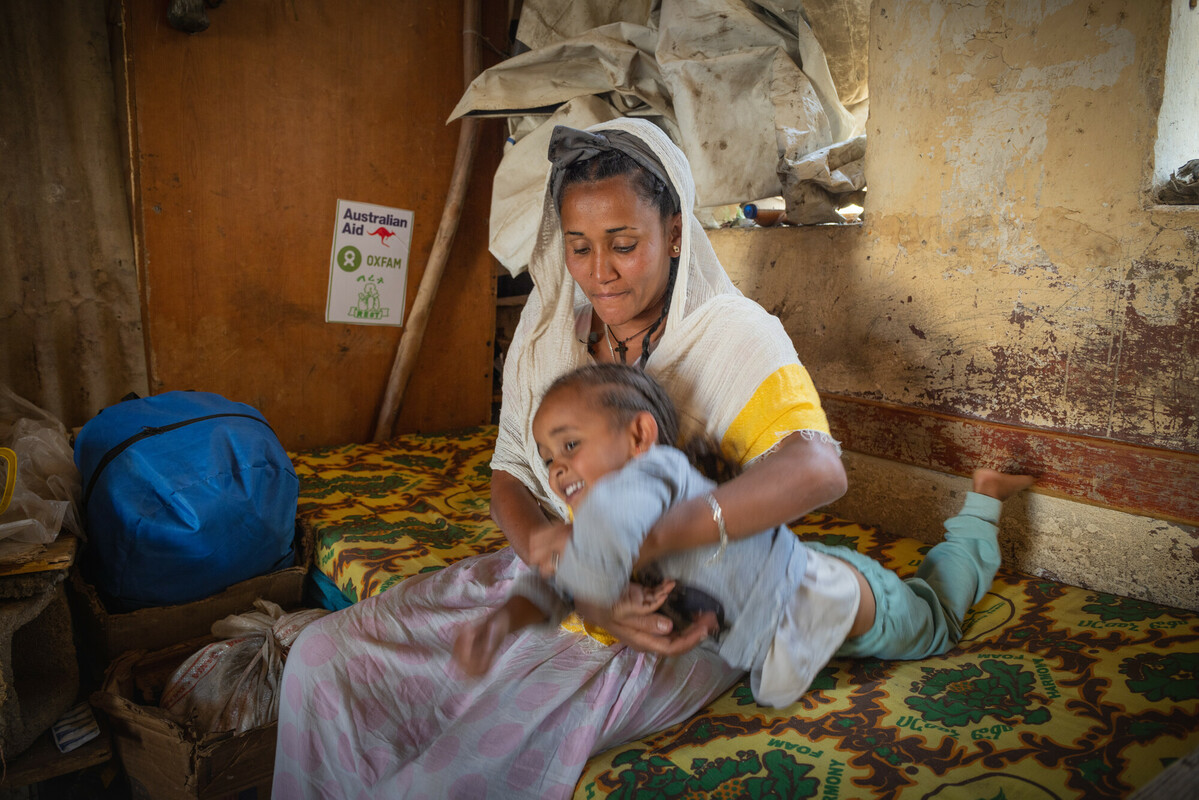 Netsanet e sua figlia, Tigray, Etiopia