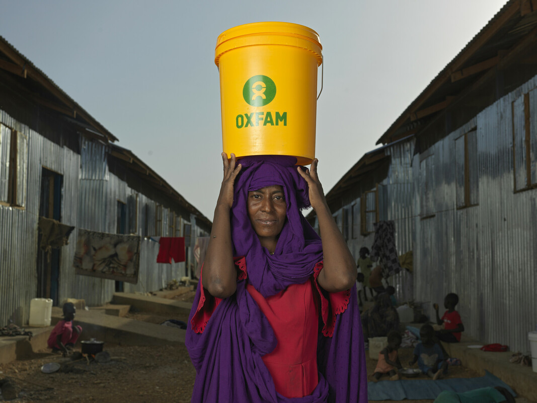 Invia un SMS al 45593, Dona acqua e salva una vita