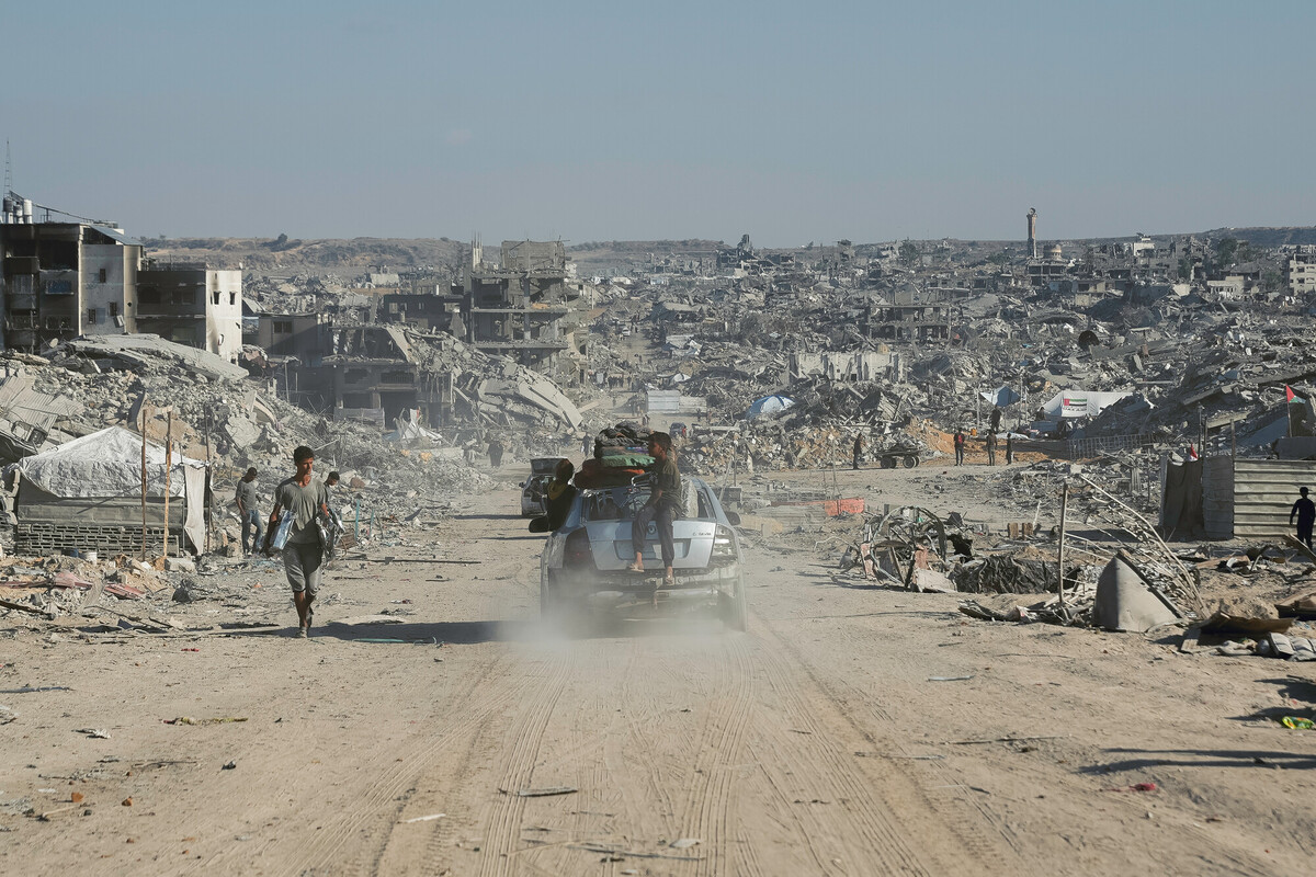 La distruzione delle infrastrutture idriche e igienico-sanitarie di Gaza sta privando centinaia di migliaia di persone di servizi essenziali e aumentando i rischi per salute, sicurezza e dignità. Foto: Mosab Al-Borno/ Alef Multimedia/ Oxfam